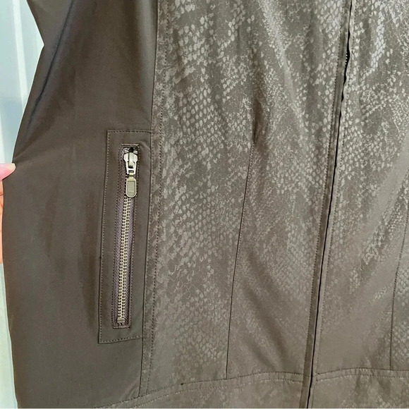 Additions by Chico’s Cocoa Brown Multi Zipper Lightweight Vest. Size 3.‎ - Picture 10 of 14